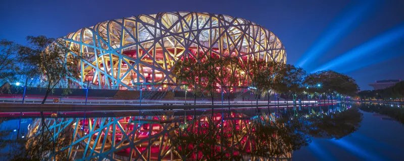 鸟巢能容纳多少人