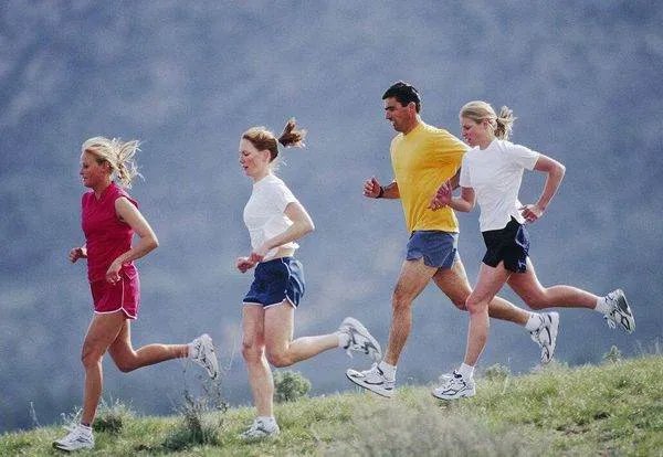 running 正确的读音怎么读？请读慢点