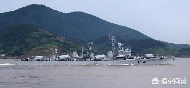 4艘051型驱逐舰同时退役，作为第一代国产驱逐舰，它们都有哪些光荣历史？