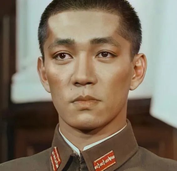 圣诞快乐劳伦斯先生表达了什么？背后的故事