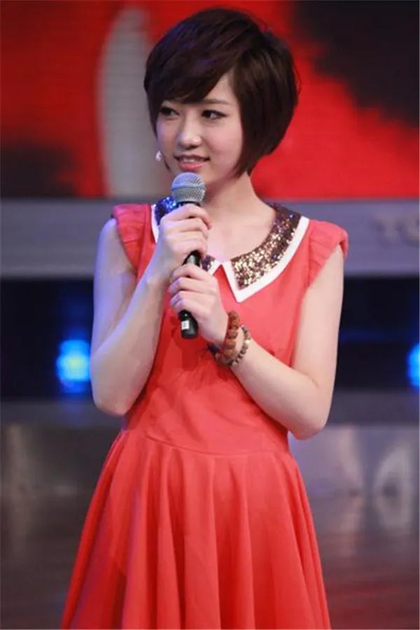 洪辰陪欧弟睡的照片曝光是真的吗 洪辰结婚了吗老公是谁最新消息