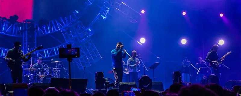 轰轰烈烈的曾经相爱过是什么歌 轰轰烈烈的曾经相爱过是什么歌曲