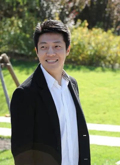 撒贝宁1米67被曝光 妻子李白比他还高