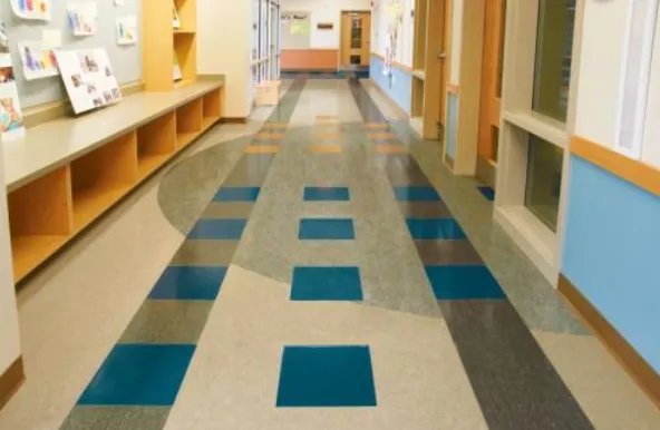 塑胶地板脏了怎么清理干净