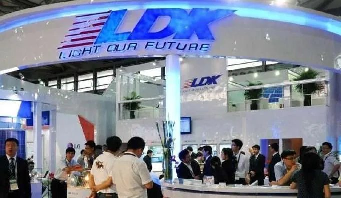 江西彭小峰被批捕是咋回事？曾经400亿身价，如今重债缠身