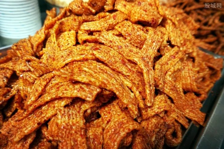 甘肃校园禁售辣条 要提醒孩子别再吃辣条了！