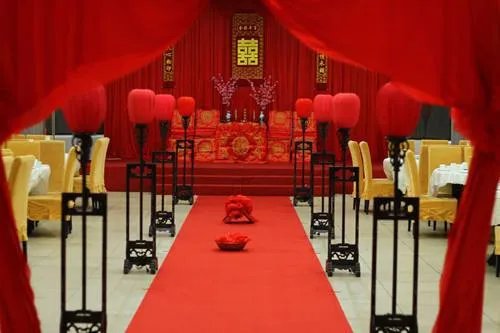 中式婚礼布置效果图  8种物品打造热闹喜庆婚礼