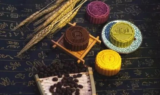 中国人一年能送近14亿个月饼是怎么回事 网友：其中就有我