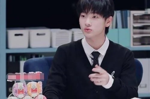 周震南c位出道有家人投资的原因吗？