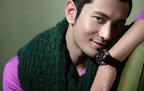 黄晓明承认baby借腹生子？黄晓明深夜发离婚微博？