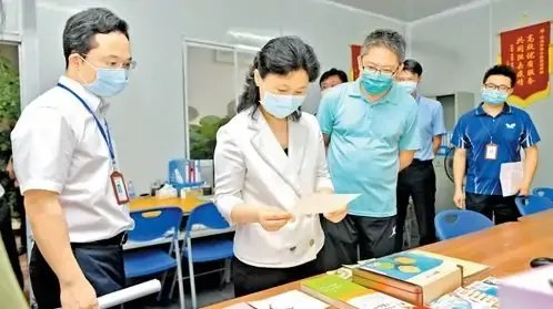 郑州女子法院门口扫码后被赋黄码，这到底是怎么一回事？