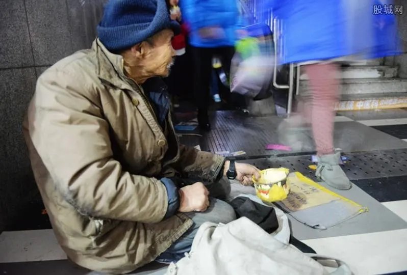 进过方舱的中年男子“流浪”42天 坎坷求职经历让人心酸