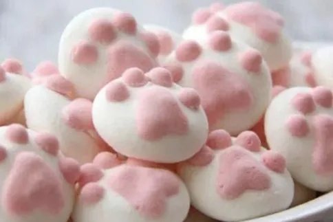 杭州一孩子向火锅加棉花糖迎接爷爷,他为何选择加棉花糖?