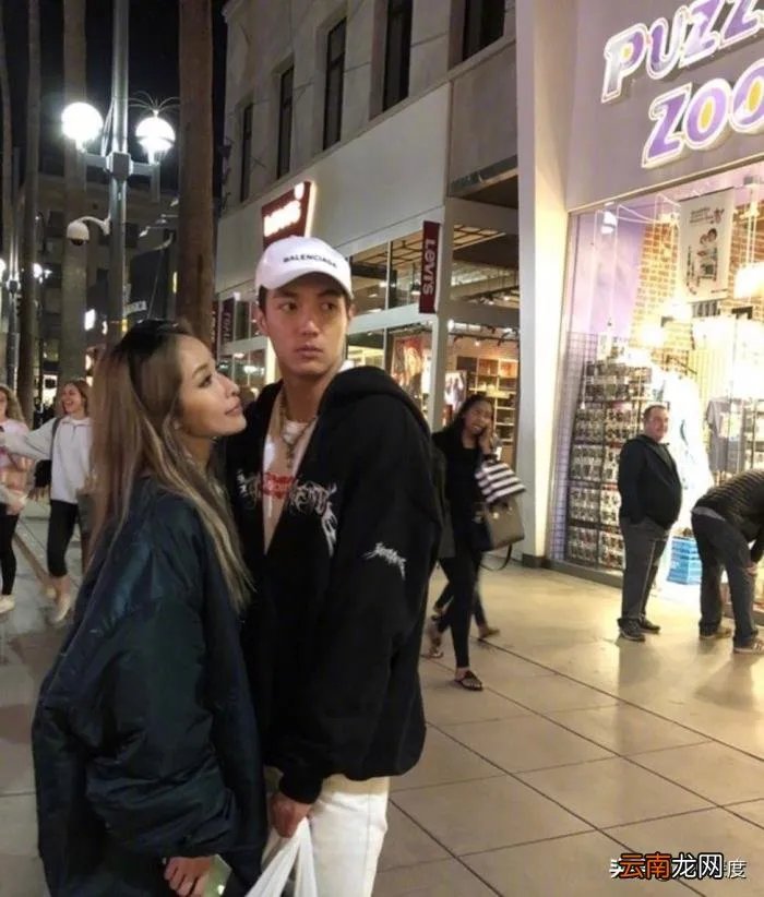 萧亚轩与新欢吻照曝光 柯震东萧亚轩吻照