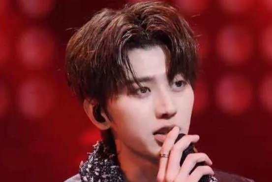 2021年央视春晚明星阵容曝光，肖战万茜名列其中，你最期待谁？