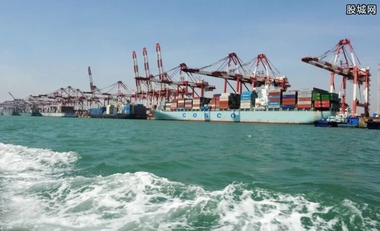 上海严打海上走私 不法分子非法销售成品油和白糖