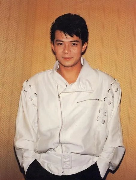 黄日华个人资料介绍 黄日华老婆是谁