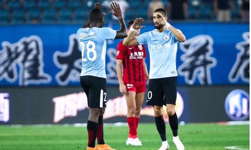 一方主场1-0上港哪些球员首发？