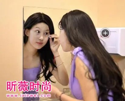 女生整容成刘亦菲 想成为小龙女？