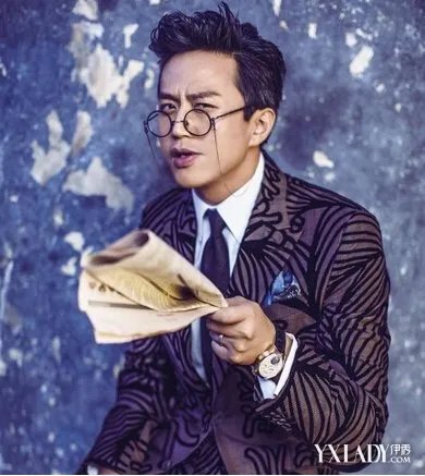 片】邓超晒被家暴照片网友：娘娘终于出手了