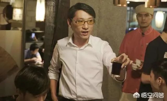 英雄联盟RNG风哥微博改名,取消RNG认证,取关皇族微博,风哥要离开RNG了吗?你怎么看?