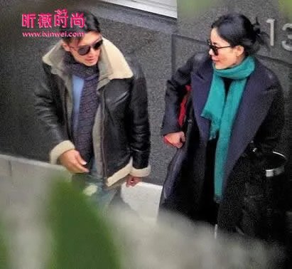 传谢霆锋求婚遭拒：一连求了3次未料被女方拒绝