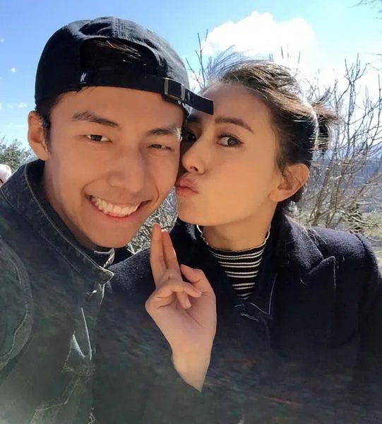 杨幂赵又廷双唇交缠:把舌头伸进去了(图)