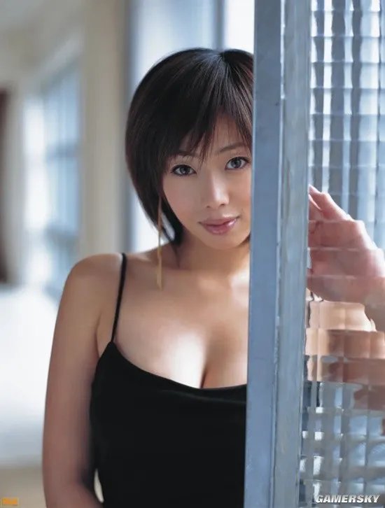 《咒术回战》出现写真女星井上和香 本尊回应：感谢喜欢