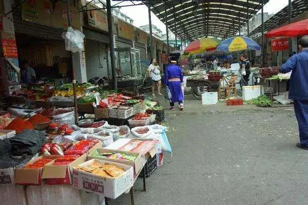 四川逐步取消现场宰杀销售活禽，这样做的原因是什么？