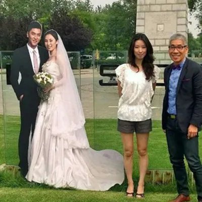 八一张博老婆合影照片 曝著名车模曾是他绯闻女友