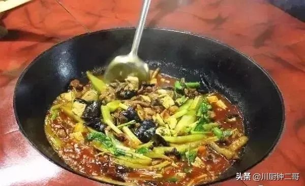 酸菜鱼到底是属于哪里的一道菜，有的说是四川，而有的说是湖南？有什么历史？