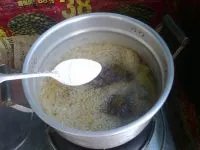 麻辣卤鸡爪的做法