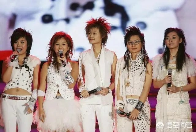 怎么评价何洁离婚事件？