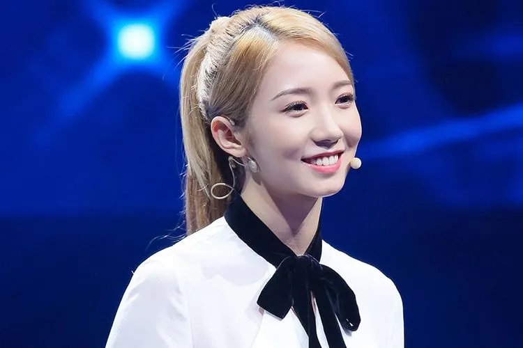 孟美岐发长文告别火箭少女,孟美岐之后还会一直走花道吗?