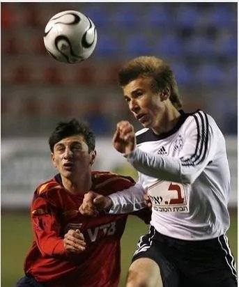 阿兰·德萨戈耶夫的个人简介