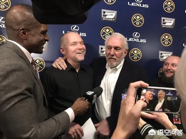 波波维奇开场63秒被驱逐，赛后却搞笑闯入马龙教练采访，波波是故意被驱逐输球吗？