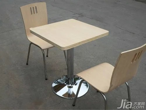 快餐桌椅贵么      快餐桌椅价格介绍