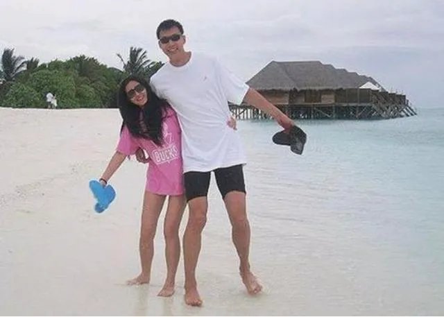 李亚红是易建联的前女友吗?