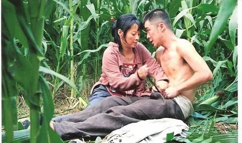 巩俐红高粱床戏曝光 带你欣赏巩俐重口味电影