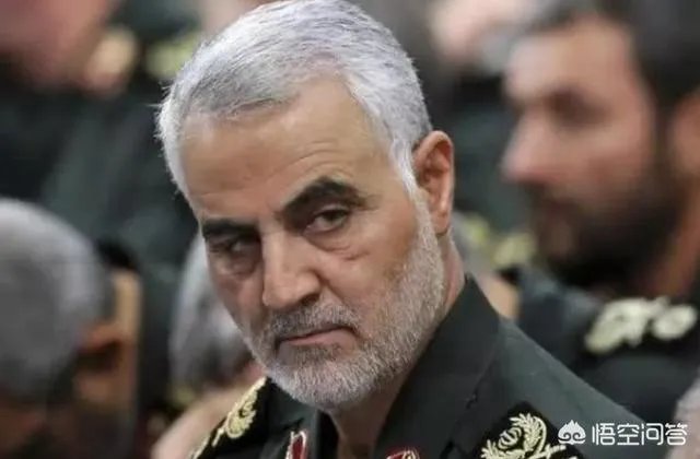 苏莱曼尼葬礼，为何会出现滑稽的一幕？