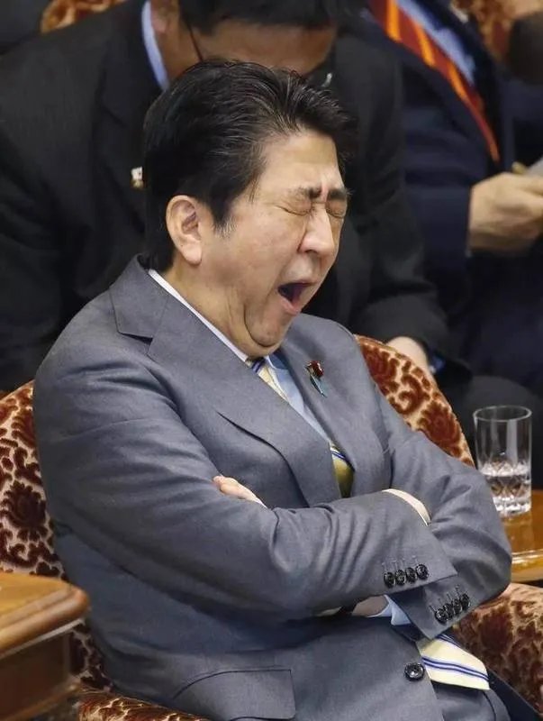 菅义伟突然宣布将卸任首相,到底发生了什么事?