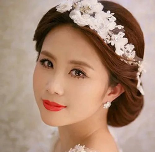 韩式新娘盘发造型大盘点 三大新娘发型配饰搭配技巧