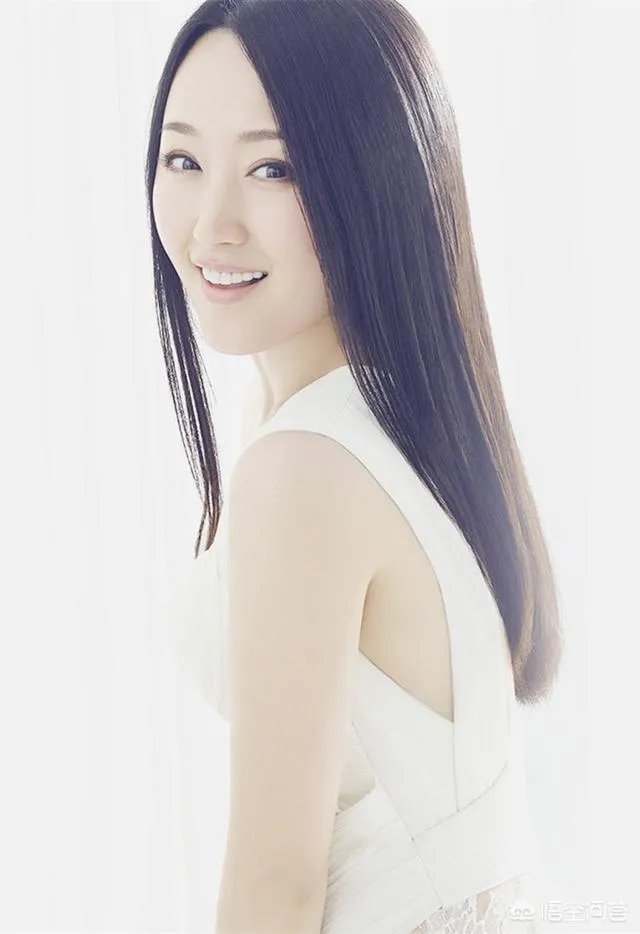 49岁许晴直播卸妆、素颜似少女，哪些女星年龄越大越有韵味？