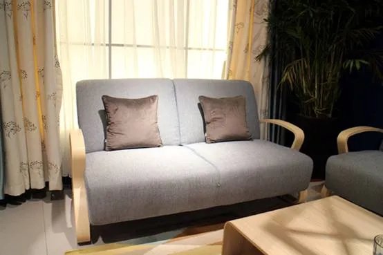 测评:曲美布艺沙发,究竟网红沙发椅经典之处是什么?