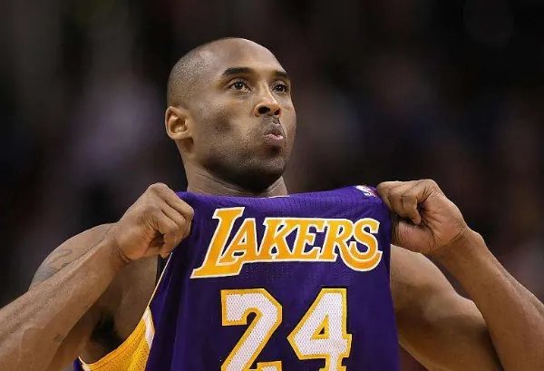 科比作为一名运动员，为何能拿奥斯卡和艾美奖？