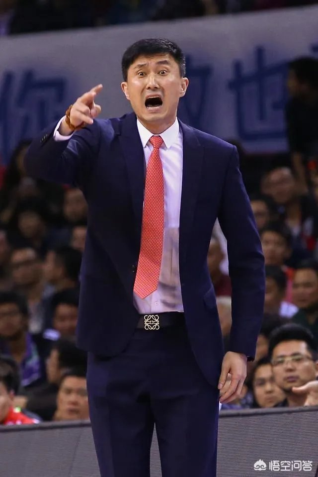 你认为在国家队执教表现不佳的杜峰，会重新回到宏远队执教吗？