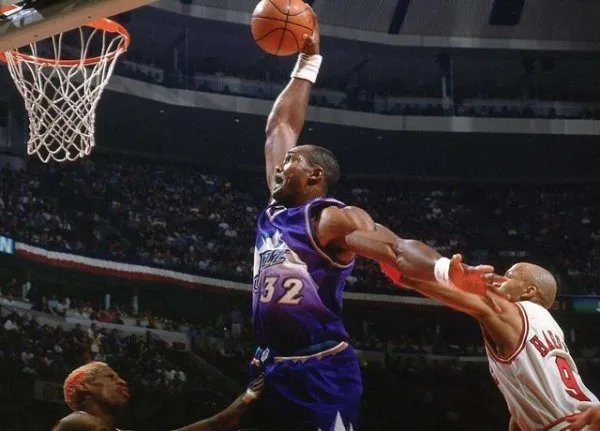 在NBA中，打球最“脏”的五大球员，都有谁？