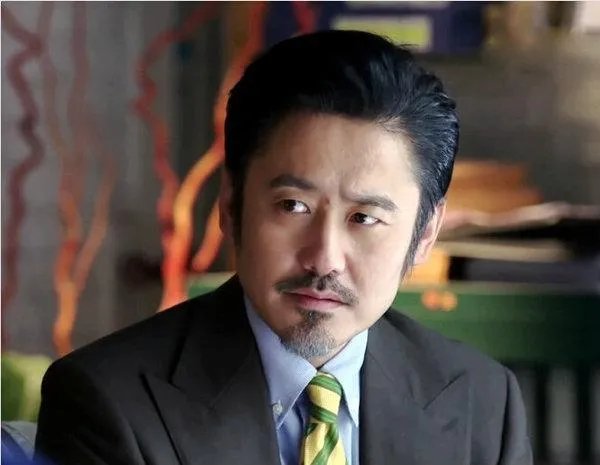 怎么看待吴秀波,大叔真的这么吃香吗?