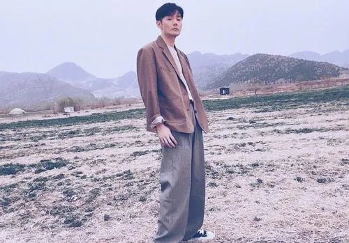 李荣浩说同事给他拍的照片像村痞，李荣浩当时心情怎么样？