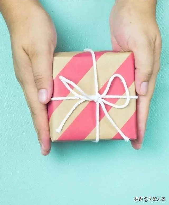 两个人不在一个户口簿上，又没有结婚证怎么证明是夫妻关系？